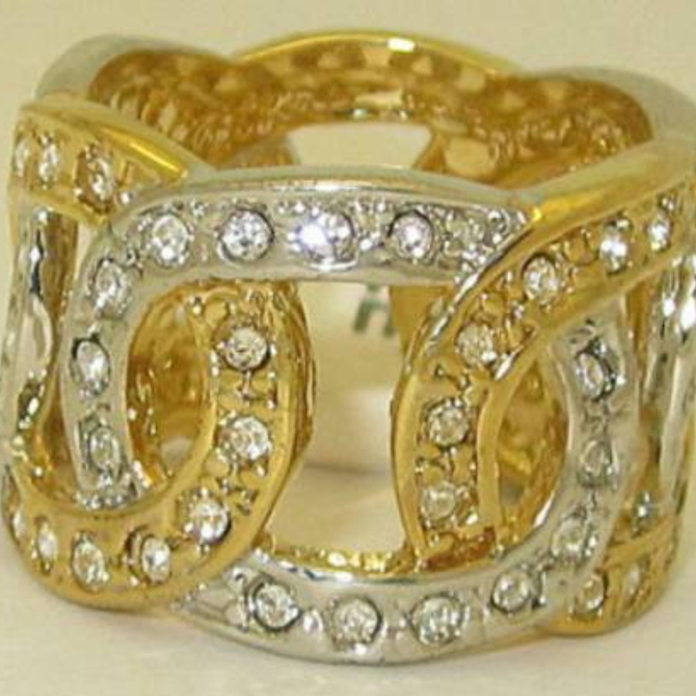 NWT ring white yellow gold plate double C's - Picture 2 of 3